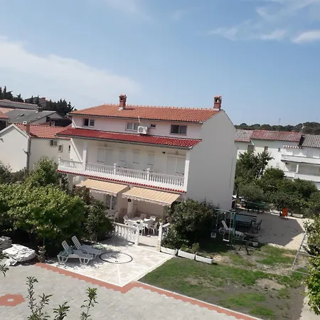 Apartment Tina 6p Banjol